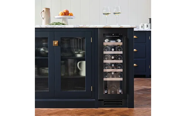 Caple Wi3125bs 30cm Undercounter Single Zone Cooler Black Steel