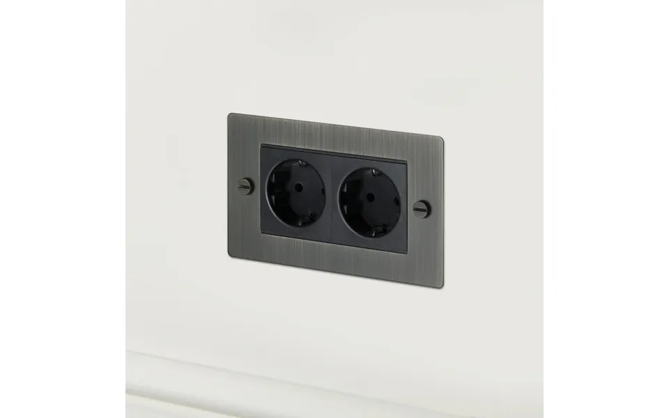 Buster Punch Uk-mg-co-2g-sm-a 2g Euro Socket Smoked Brass