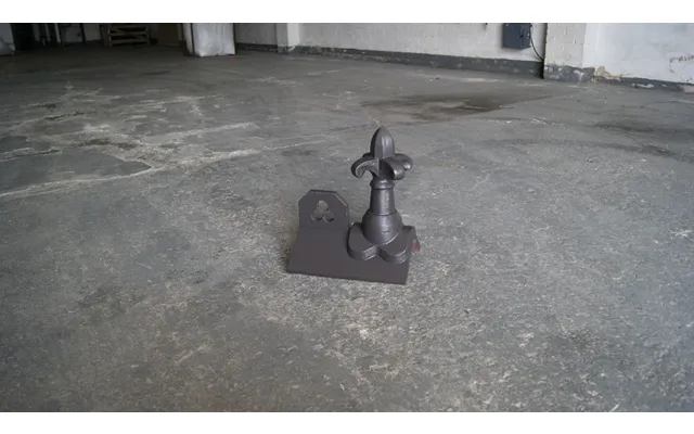 Rock Roofing Fleur-de-lys Small Finial 105 Plain Angle Club Crested - Warm Grey