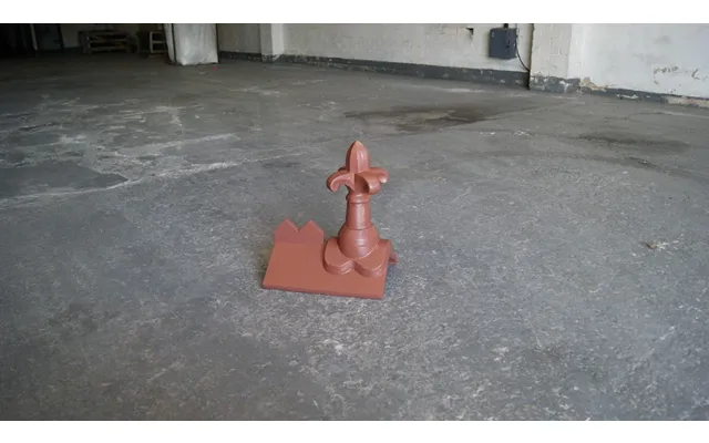 Rock Roofing Fleur-de-lys Small Finial 125 Plain Angle Cockscomb - Terracotta Red