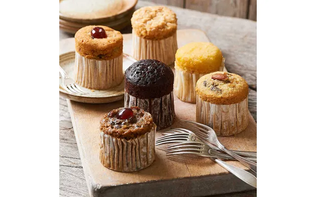 Meg Rivers Mini Cakes In Tin