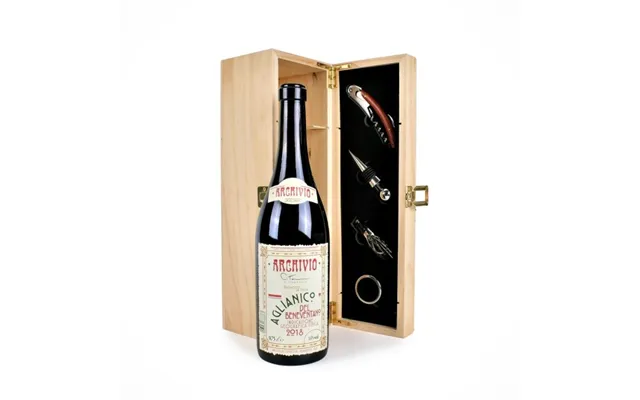 Wine & Accessories Gift Box