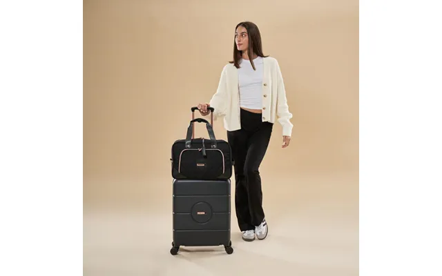 Carry On Set With The Seville Suitcase And 30l Vela Holdall - Black