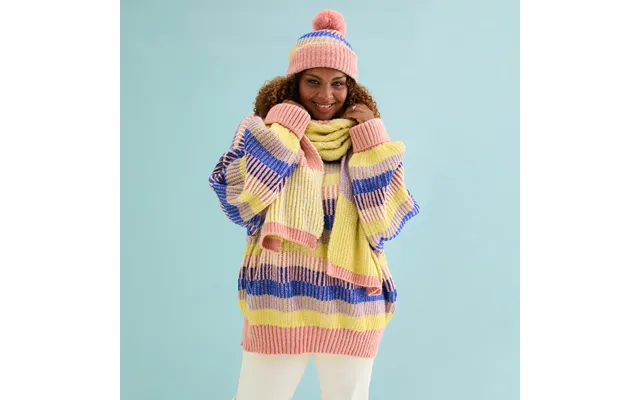 Tasha Jumper, Phoebe Hat And Leia Scarf Set - Pink, L