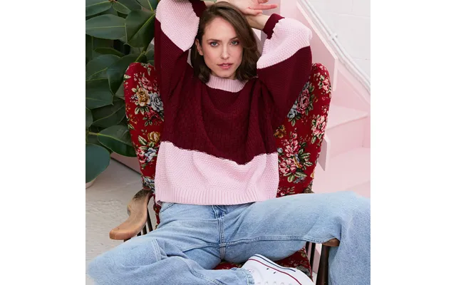 Taz Recycled Cotton Mix Two Tone Jumper - Burgundy, L