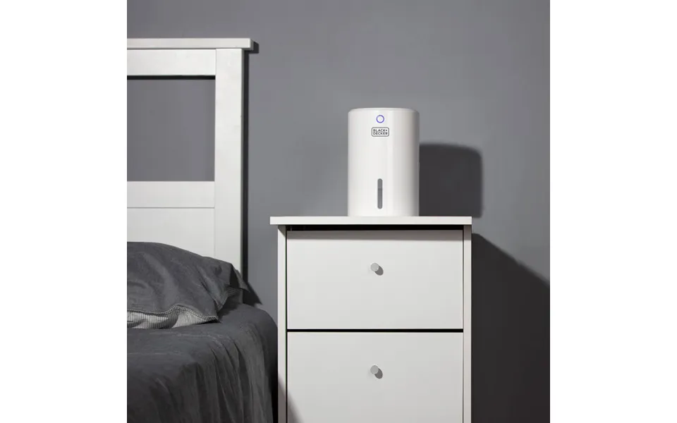 Black & Decker 900ml Compact Dehumidifier