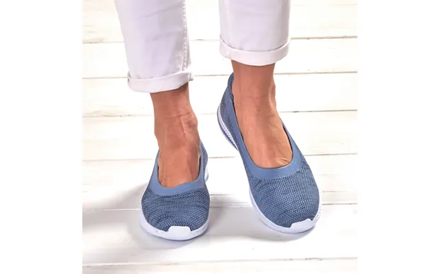 Blue Flyknit Slip-on Shoes Uk Size 4