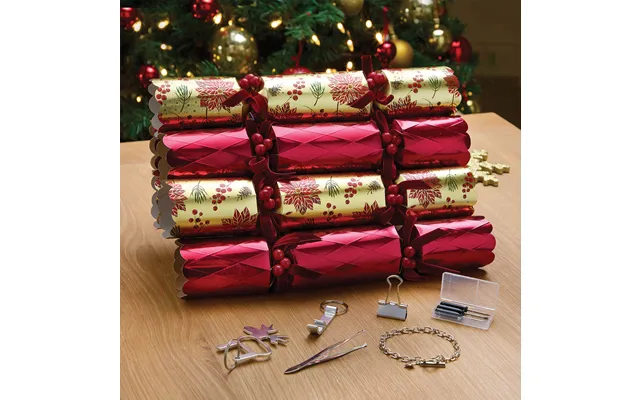 Set 6 Luxury Poinsettia & Berry Crackers