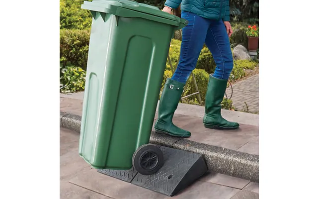 Set Of 2 Rubber Kerb Ramps - H11 X W50 X D33cm
