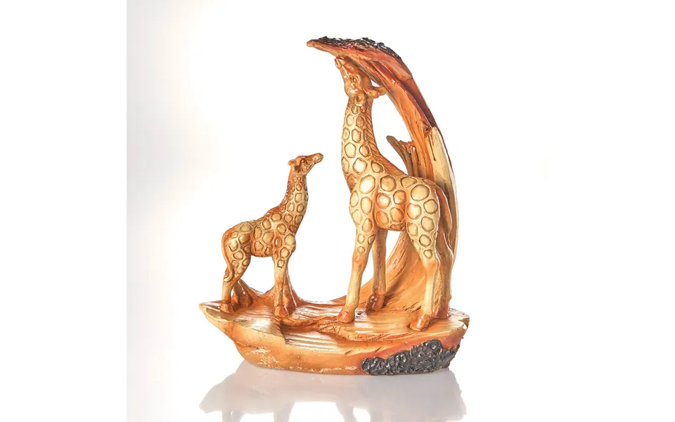 Wood-effect Giraffe Ornament