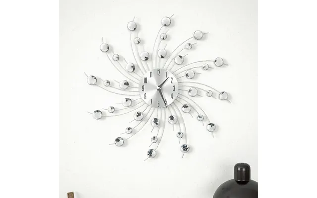 Isoard Round Quartz Movement Wall Clock In Silver