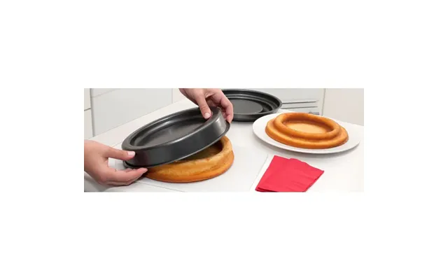 Fill N Flip Locking Layer Cake Set