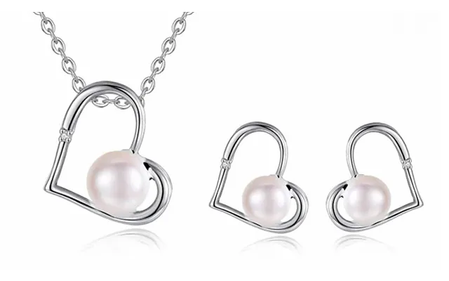 Freshwater Pearl Heart Pendant Necklace & Earrings Set