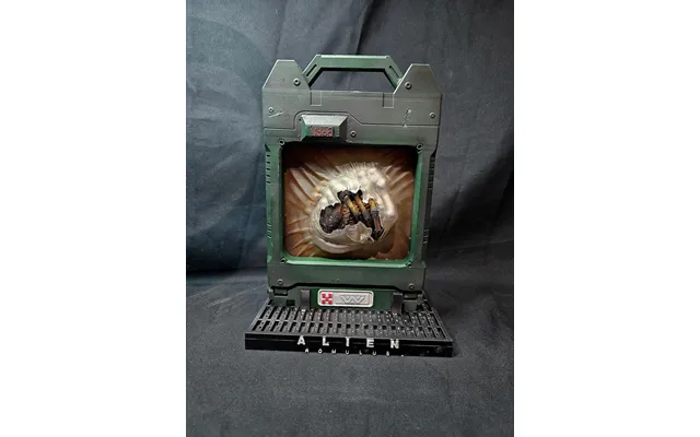 Alien Romulus 1 2 Scale Facehugger Stasis Movie Prop
