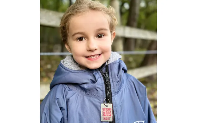 Rider Emergency Tag Classic - Small Clip Onto Clothing Zips