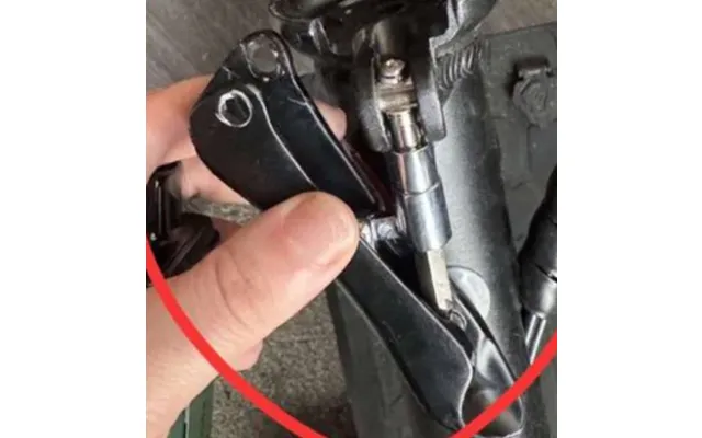 Folding Handlebar Wrench Assembly For Gt1 Electric Scooter