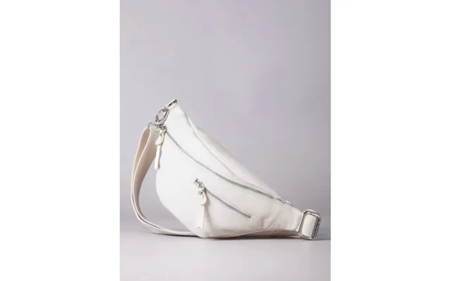 Tarn Leather Sling Bag In Off-white