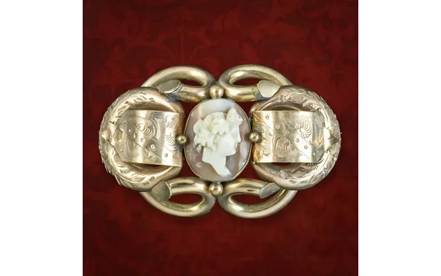 Antique Victorian Cameo Brooch Pinchbeck Gold Gilt product image