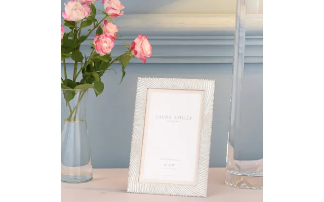 Laura Ashley La3756170-q Sealand Photo Frame In Polished Silver Finish 4 X 6