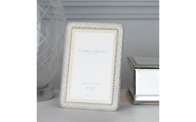 Laura Ashley La3756174-q Cartmel Photo Frame In Polished Silver 4 X 6