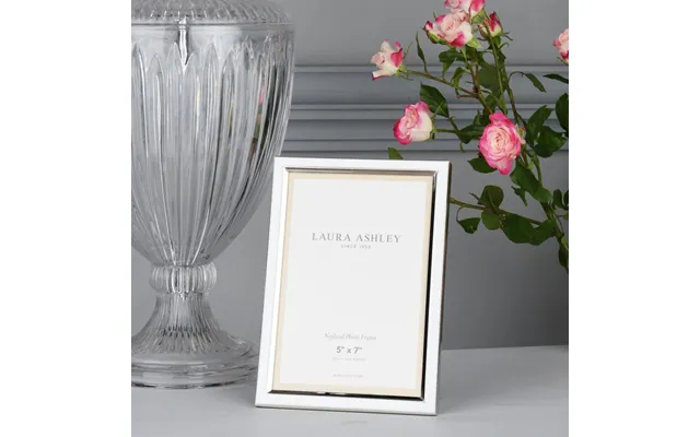 Laura Ashley La3756186-q Neyland Photo Frame In White Finish 5 X 7