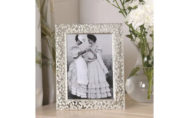 Laura Ashley Woolard Photo Frame In Polished Silver Finish 5 X 7