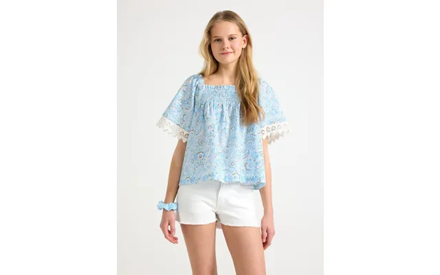 Blouse With Smock