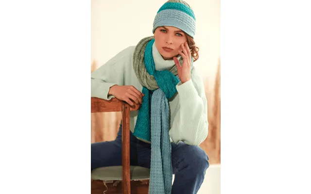 Symfonie Hand-dyed Yarn Serene Scarf Bundle Viva Chronicle 1