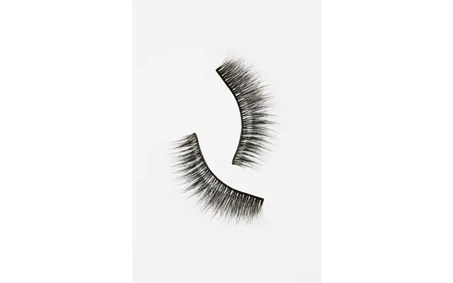 Titter Fluttery False Lashes