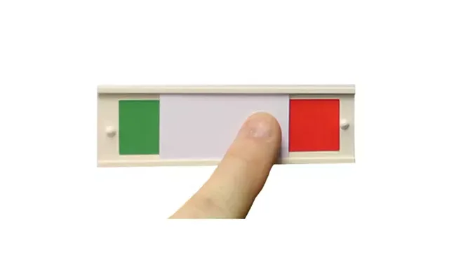 Beaverswood Self-adhesive Two-colour Stock Identity Slider Pack 100 - Sisa 100