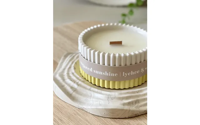 Lychee Stoneware Soy Candle Summer-inspired Tropical Fragrance