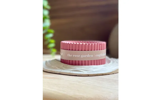 Rose Garden Luxury Soy Candle Classic English Rose Scent