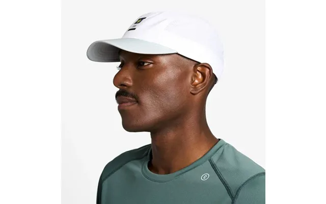Ciele Gocapsc Comp Ccube White Cap For Ultimate Running Comfort And Style