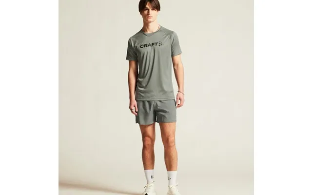 Craft Core Essence Shorts 2 Size M - Lightweight And Breathable Running Shorts In Leaf Colour For Optimal Comfort And Pe