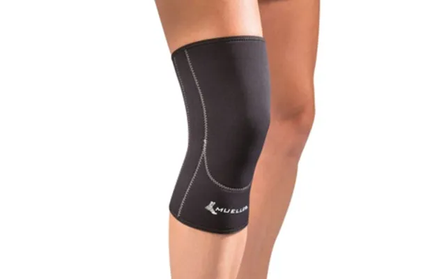 Mueller Extra Long Xl Knee Support In Black For Optimal Stability During Sports And Running
