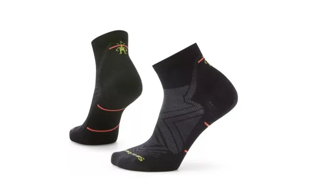 Smartwool Women's Run Zero Cushion Ankle Socks - Black, Ideal For Comfort And Performance