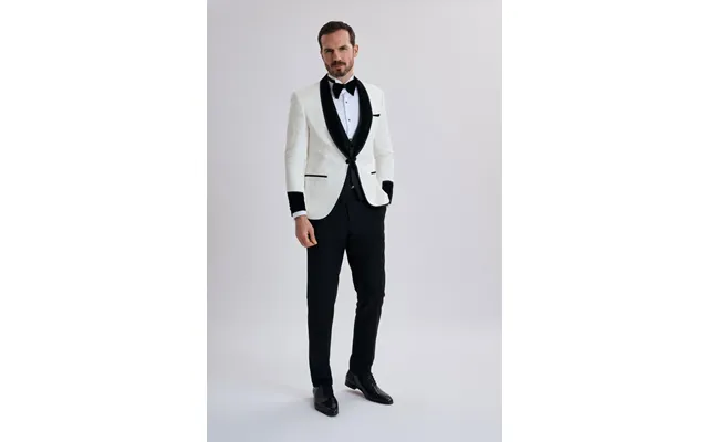 Verga 3 White Piece Tuxedo product image