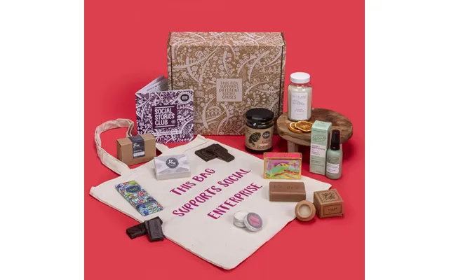 Pamper Hamper Gift Box product image