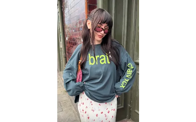 Daydreamer La Charli Xcx Brat Long Sleeve Tee - One Size Black