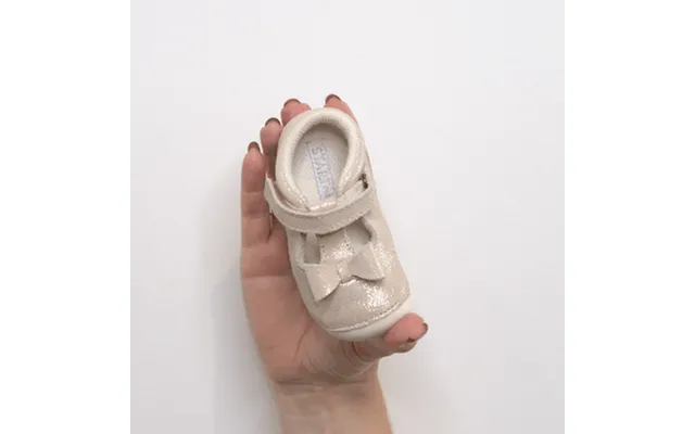 Wiggle - White Patent Girls T-bar Pre-walker Shoes product image