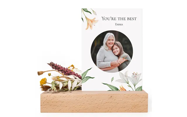 Smartphoto Wooden Block With Dried Flowers And Forex Card