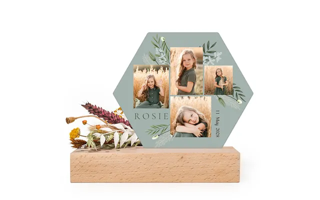 Smartphoto Wooden Block With Dried Flowers And Hexagonal Forex Card