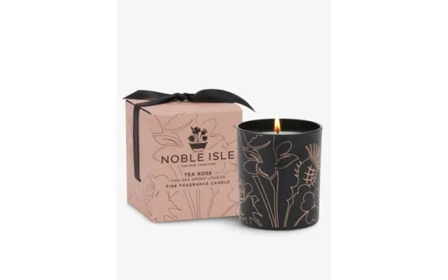 Noble Isle Tea Rose Candle 200g