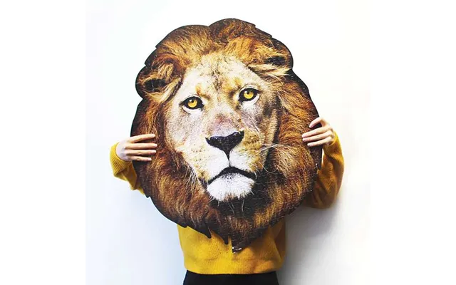 Giant Animals Jigsaw - Lion