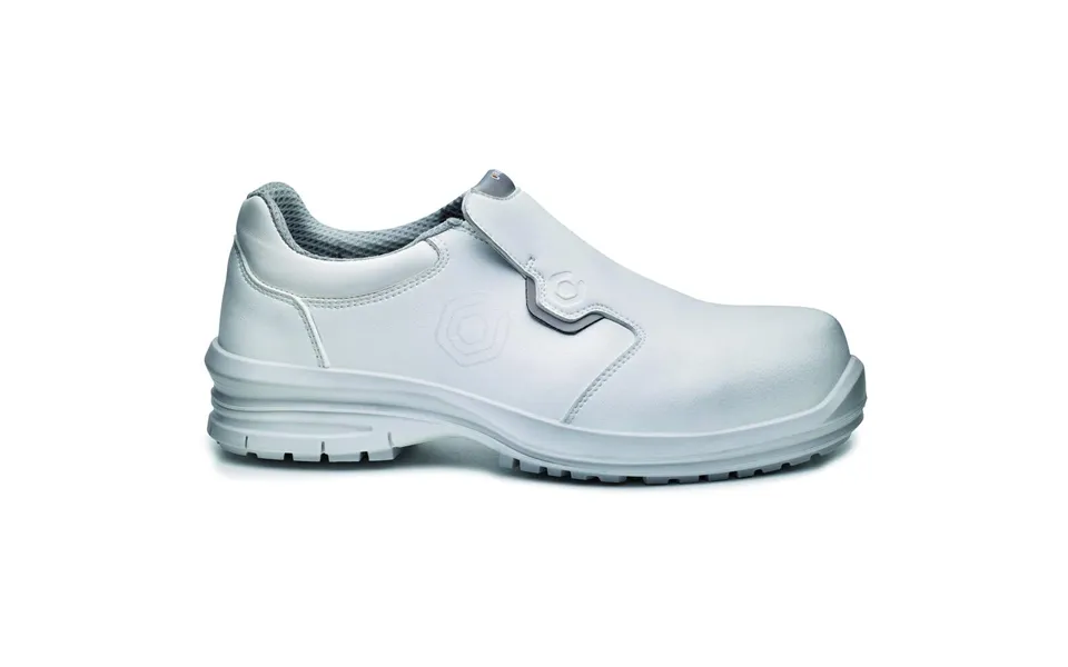Base Kuma Hygiene Low Shoes - White