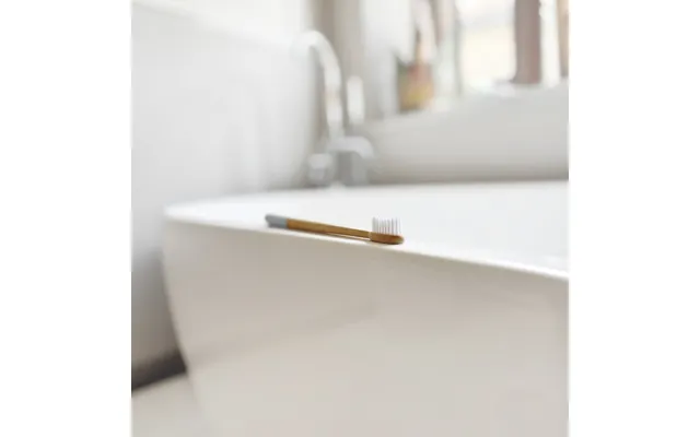 Case Of 30 - Zero Packaging Truthbrush In Colours