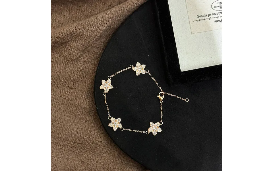 Unisex Jewelry Fashion Flower Diamond Bracelet Minimalist Luxury Chain Elegant & Stackable