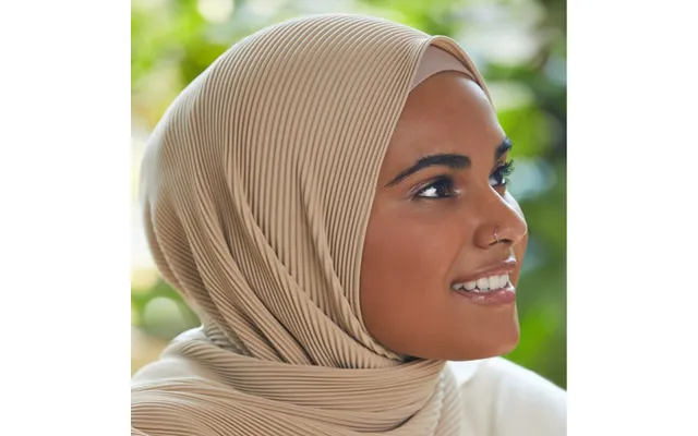 Women's Scarves Wrinkled Fashion Plain Wrinkled Wrap Headscarf Solid Color Voile Long Shawl product image