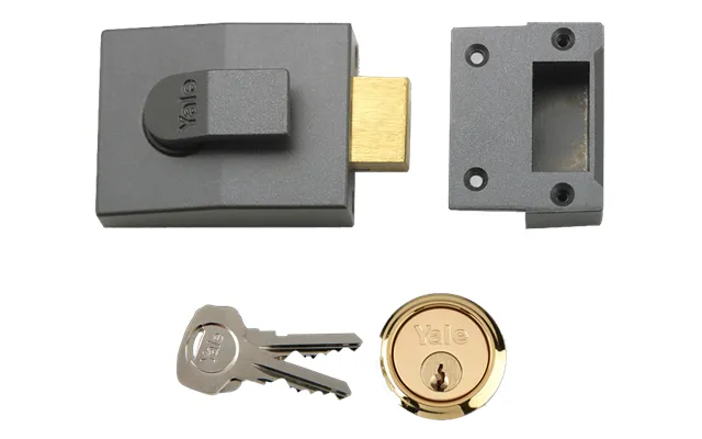 P82 Deadbolt Nightlatch 60mm