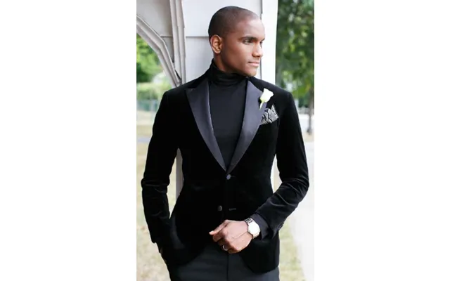 Suit And Turtleneck Combo - Turtleneck Prom Outfits